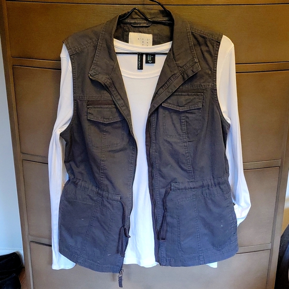 Cotton utility vest